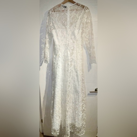 Ivy & Oak Bridal Long Sleeve Embroidered Two-Piece Layered Wedding Dress - Picture 3 of 11